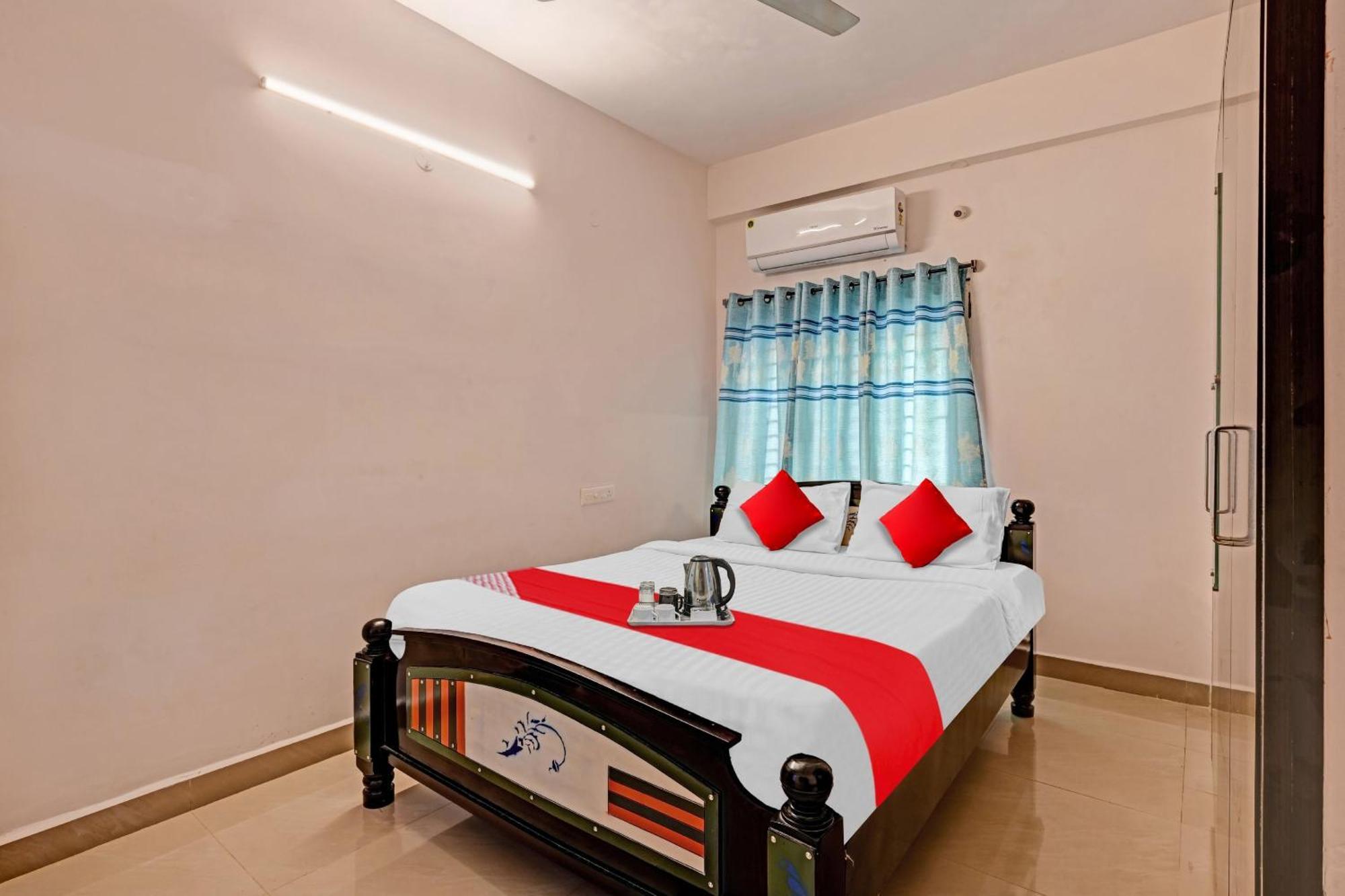 Hotel O Coastal Inn Luxury Service Apartments Kakinada Bagian luar foto